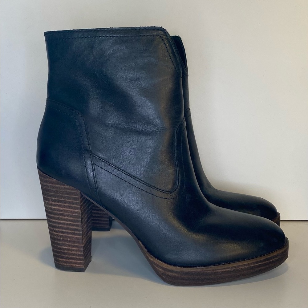 LUCKY BRAND Queys black leather bootie women size 8.5